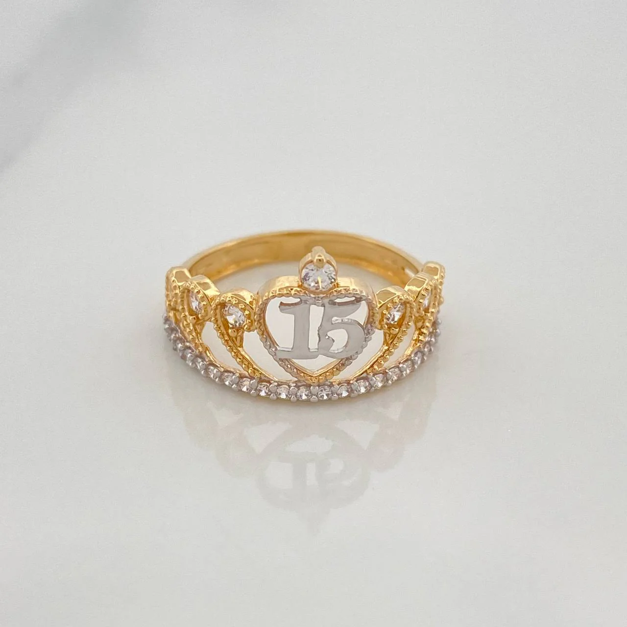 Anillo 15´S Corona 2 g / T4 1/4 Dos Oros Amarillo Blanco 18K