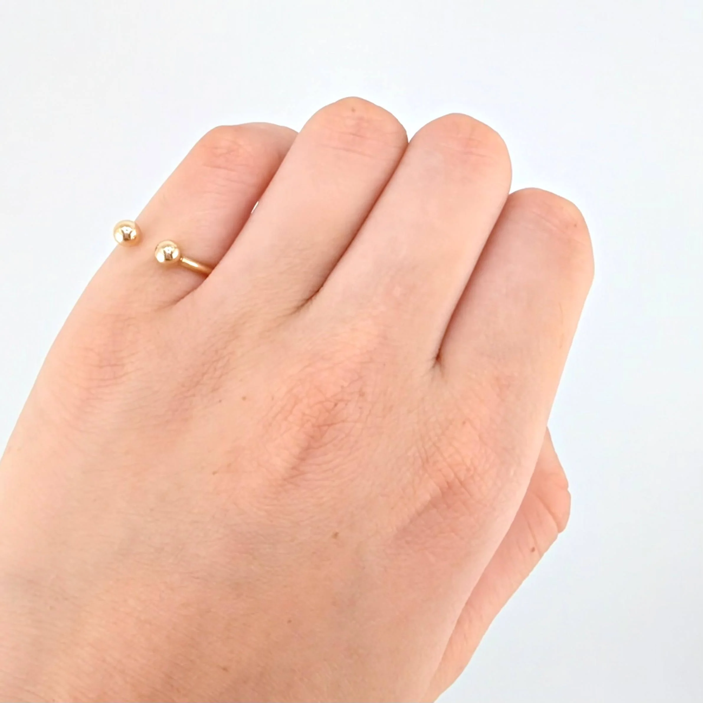 Anillo Medio Dedo Abrazo 2 Bolas 4mm 1.2gr / T3 3/4 / Oro Amarillo 18K - Image 4