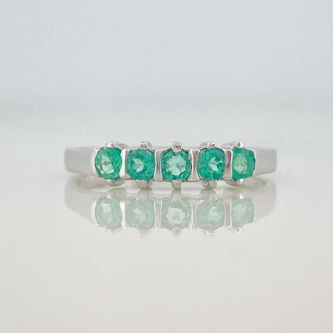 Anillo Acordeón Esmeralda 45 Pts 1.4 g / T 7 1/2 Plata 925