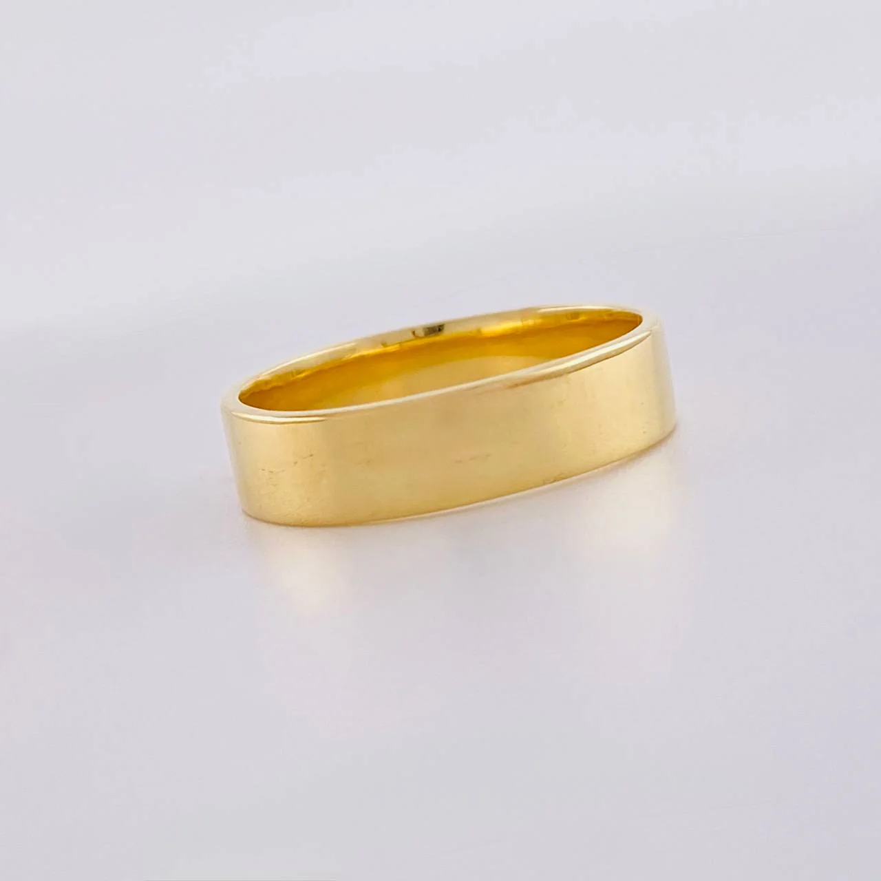 Anillo Argolla Lisa 4.05 g / T8 1/4 Oro Amarillo 18K - Image 5