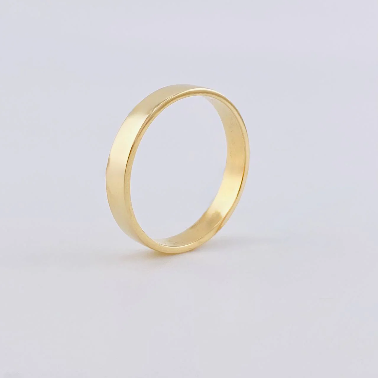 Anillo Argolla Lisa 4.25 g / T10 1/2 Oro Amarillo 18K - Image 4