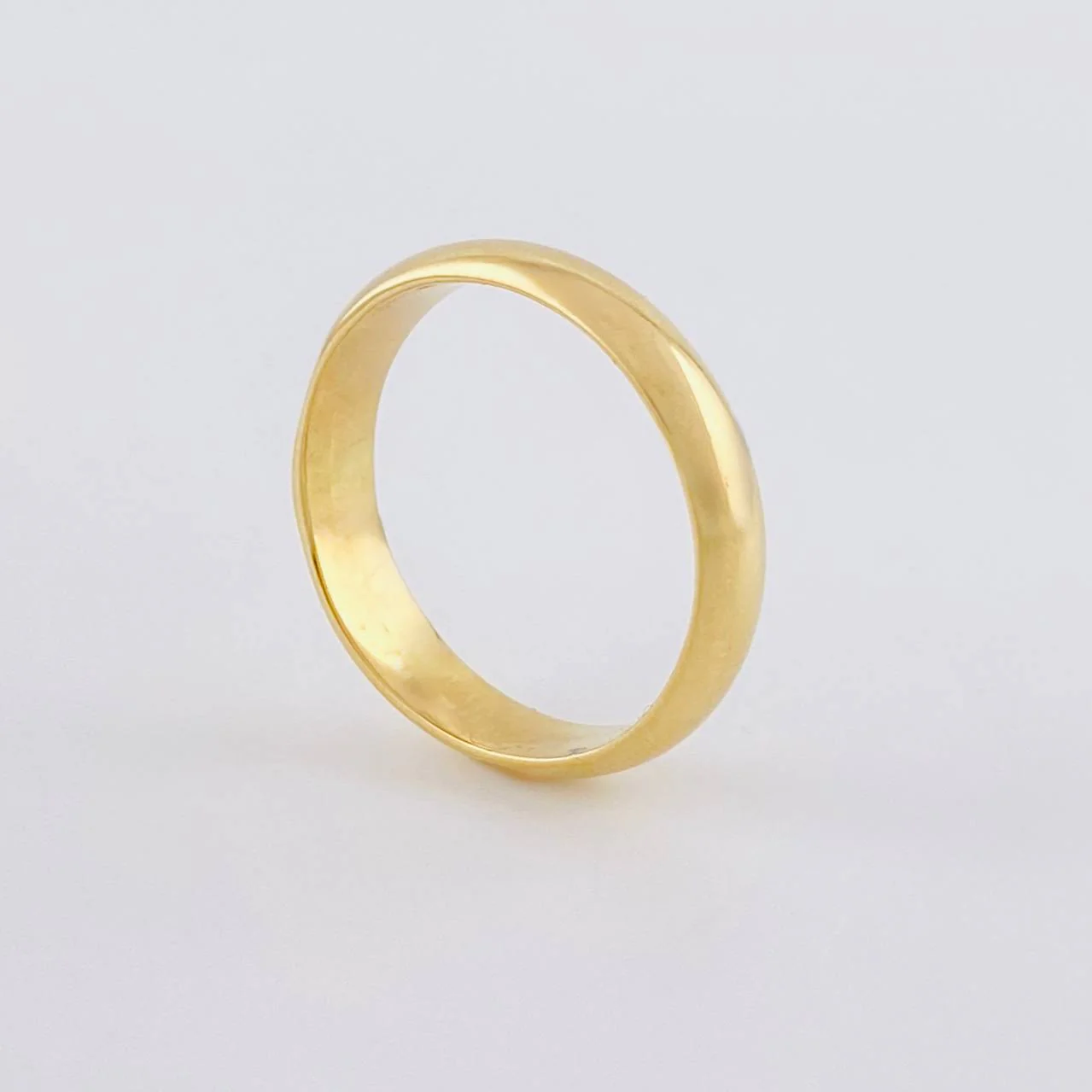 Anillo Argolla Lisa Media Caña 2.3 g / T8 Oro Amarillo 18K - Image 3