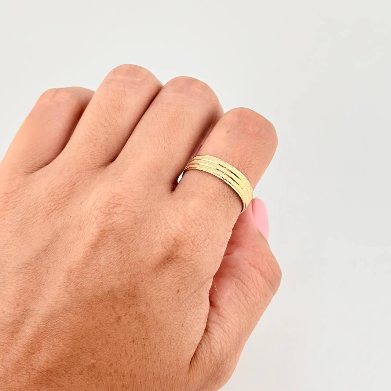 Anillo Argolla triple linea 3g / T5 3/4 Oro Amarillo 18K - Image 4