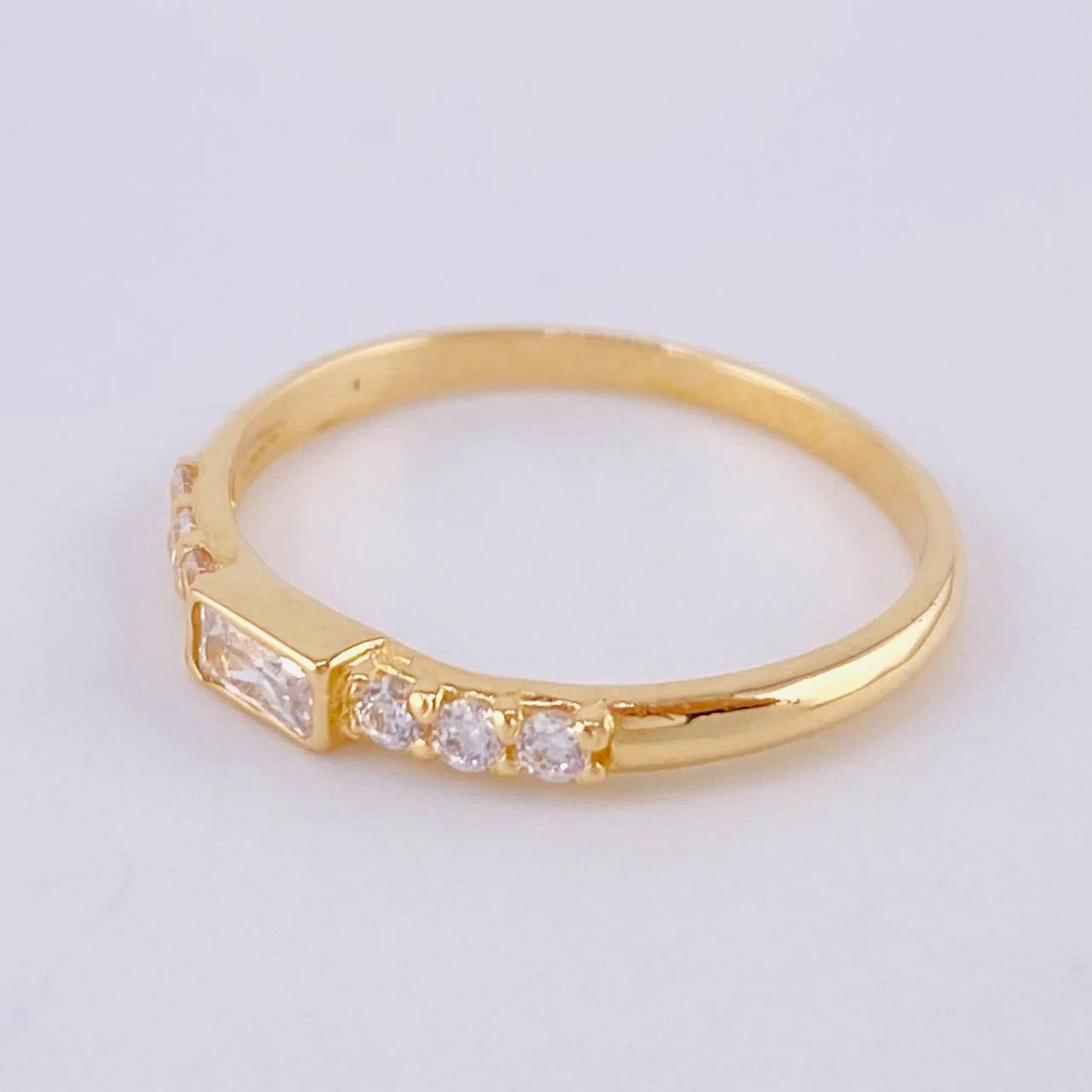 Anillo Baguette Seis Estrellas 1.65gr / T7 1/2 / Oro Amarillo 18K - Image 2