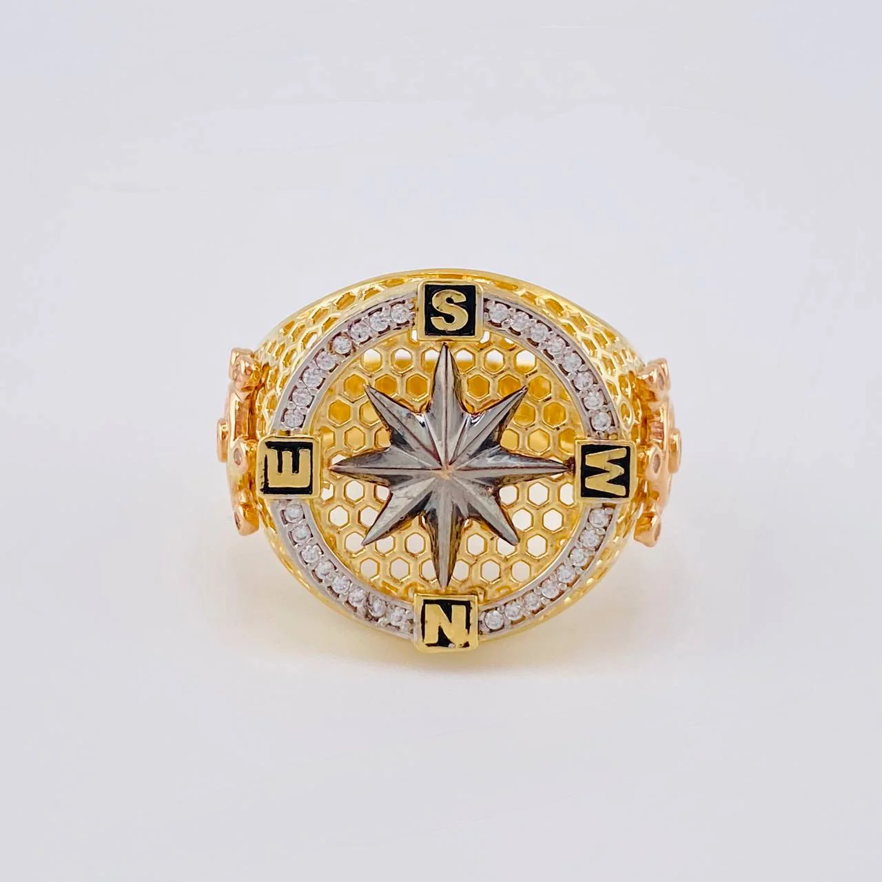 Anillo Brujula Estrella Cardinal 9.65 g / T10 1/4 Tres Oros 18K