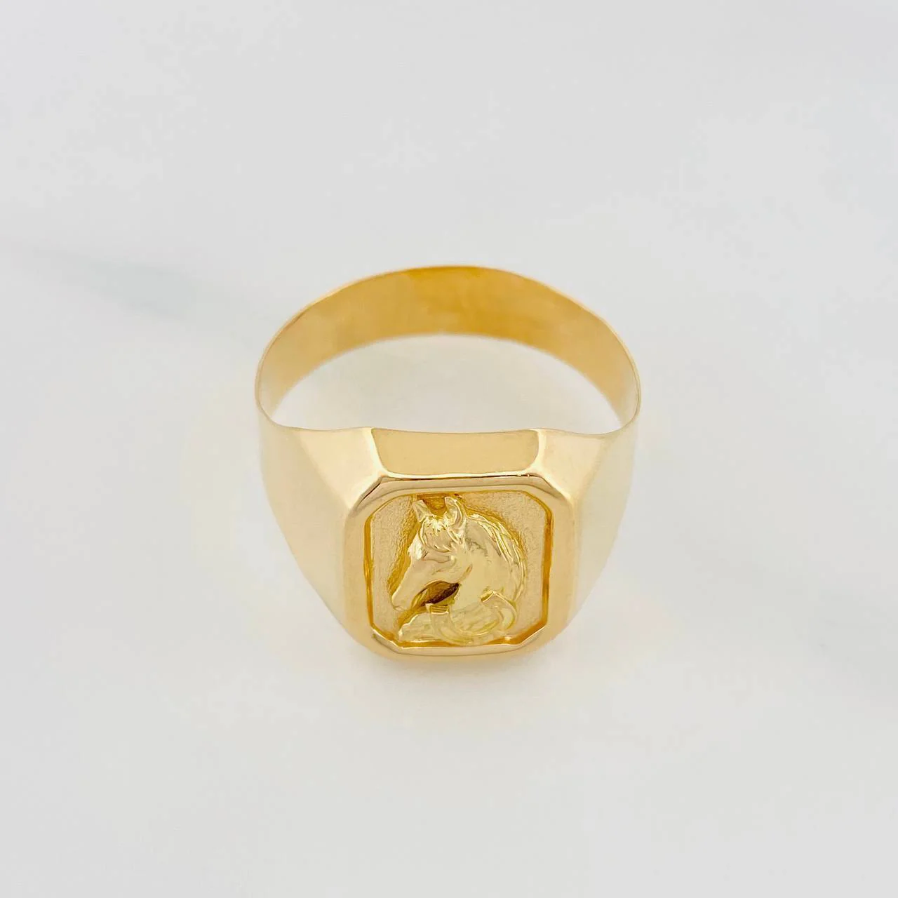 Anillo Caballo 3.65 g / T10 3/4 Oro Amarillo 18K - Image 2