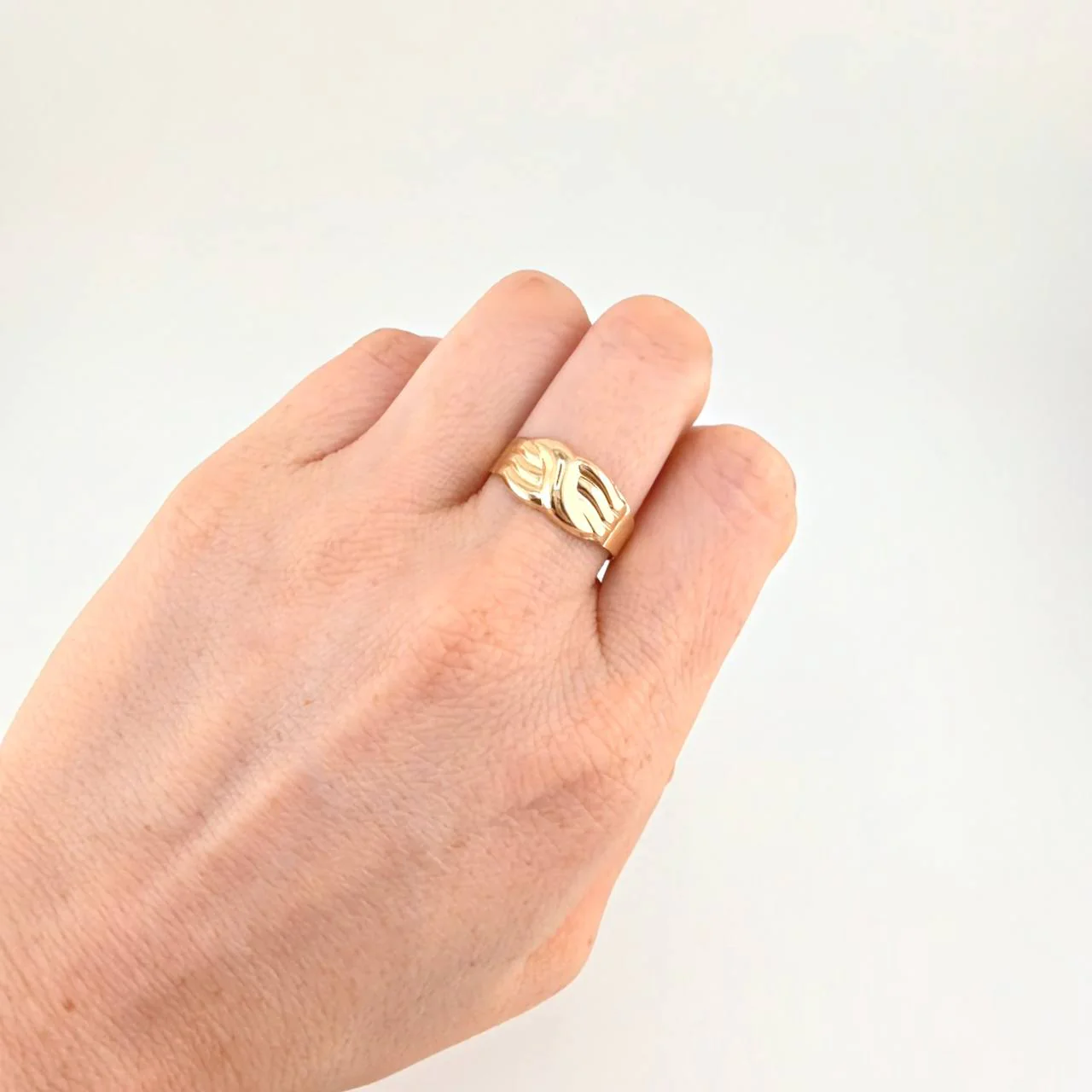 Anillo Carril Trio Olas 1.95 g / T7 3/4 Oro Amarillo 18K - Image 4