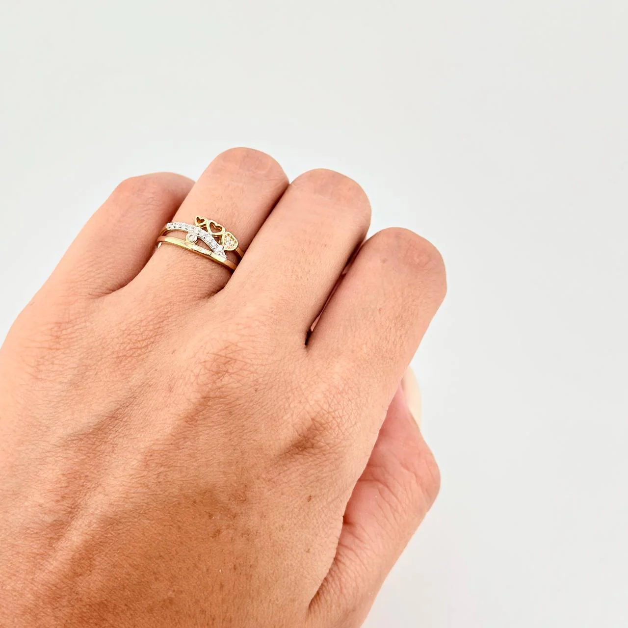 Anillo Carril Triple Corazon 2.05 g / T5 1/2 Oro Amarillo 18K - Image 4