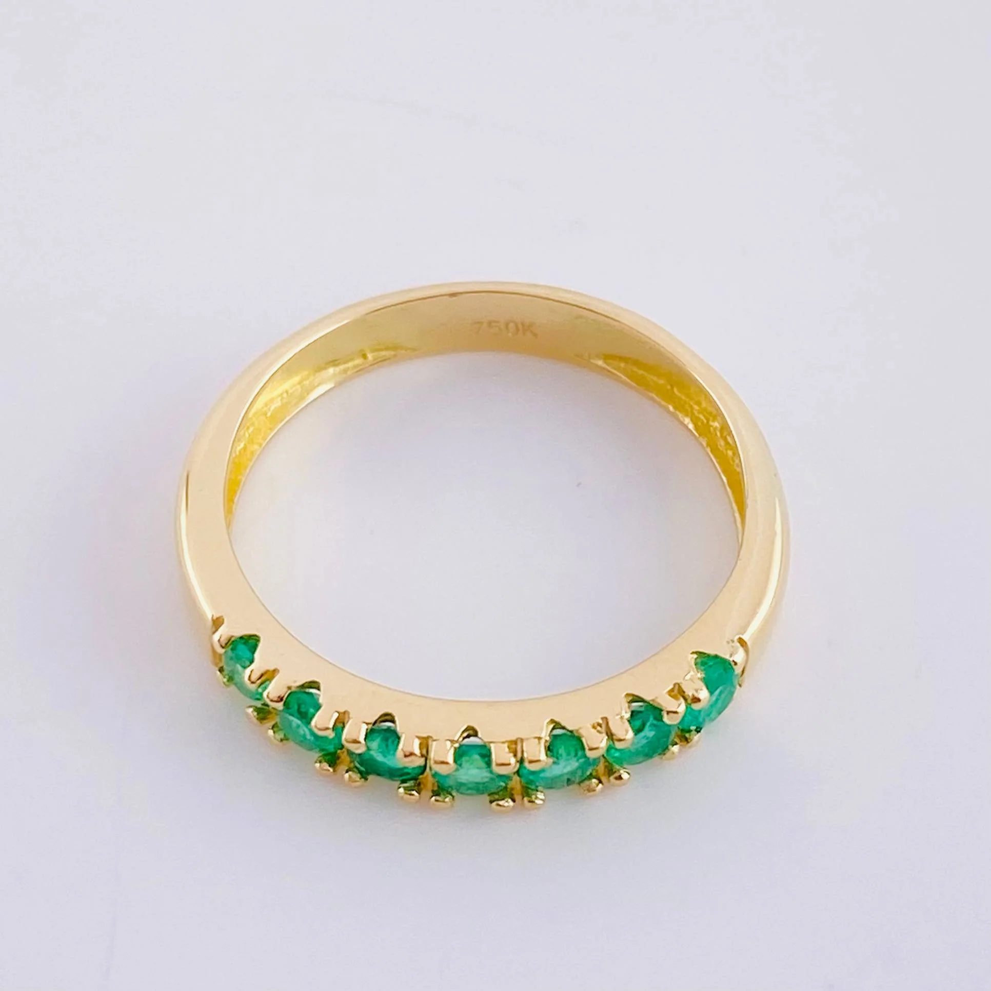 Anillo Churumbela Esmeraldas 56Pts 2.5 g / T7 1/2 Oro Amarillo 18K - Image 3