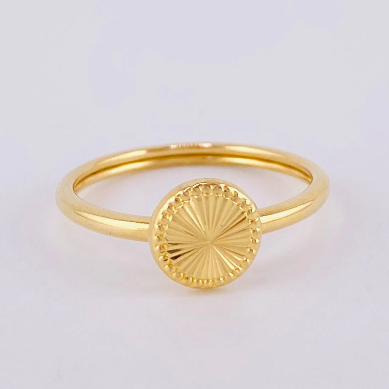 Anillo Circular Diamantado Bordeado 1.3gr / T7 1/2 / Oro Amarillo 18K *