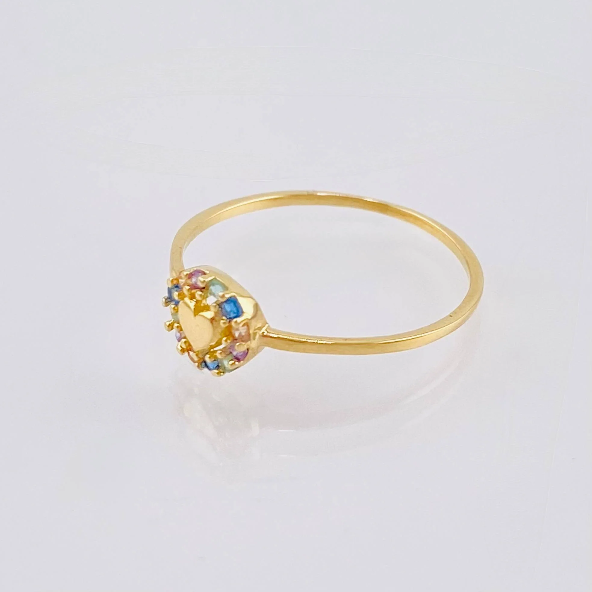 Anillo Circulo Corazon 1.1 g / T7 1/2 Oro Amarillo 18K - Image 2