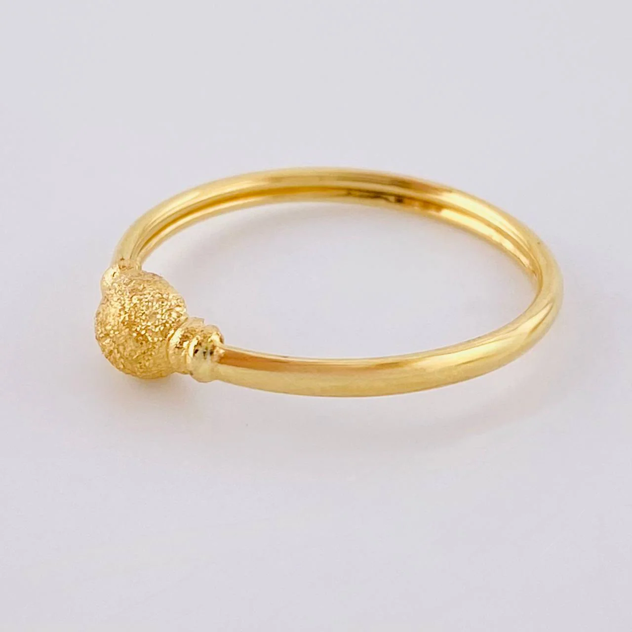 Anillo Circulo Cupula Texturizada 1.1 g / T8 1/4 Oro Amarillo 18K - Image 2