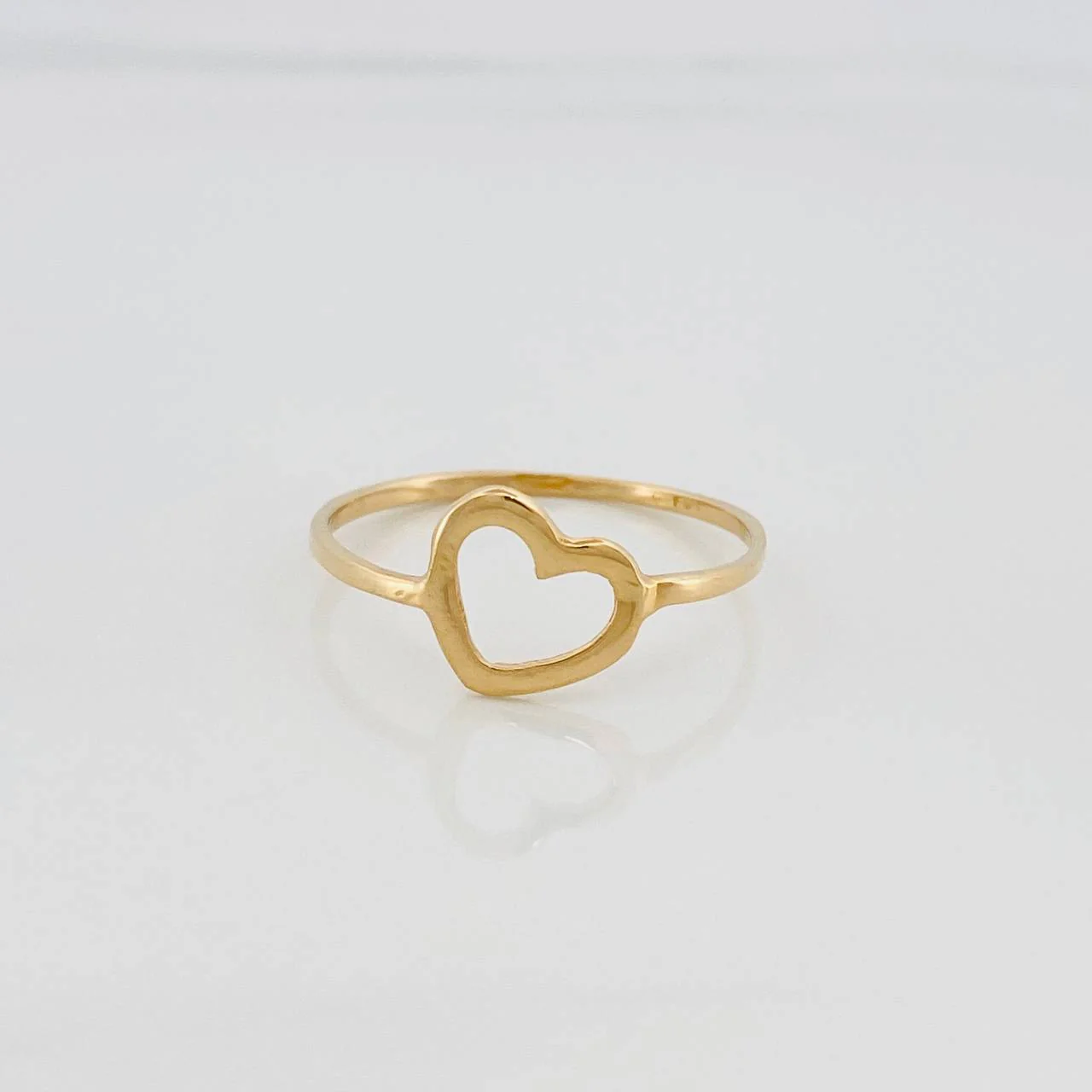 Anillo Corazon 0.85 g / T7 Oro Amarillo 18K