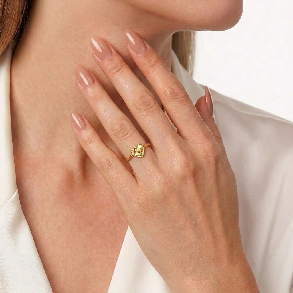 Anillo Corazón Diamantado 0.85 g / T6 Oro Amarillo 18K - Image 2