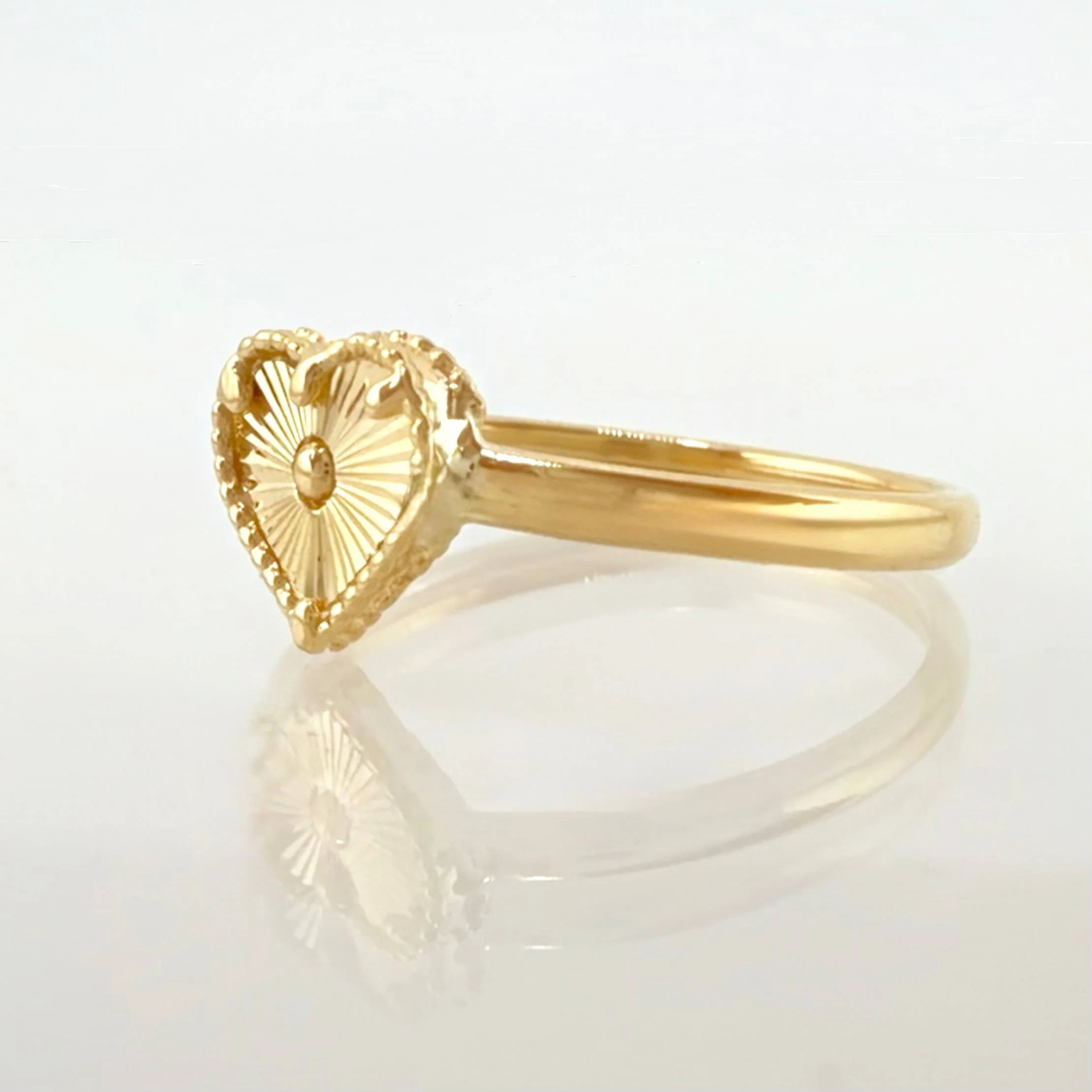 Anillo Corazon Diamantado 1.05gr / T7 1/4 / Oro Amarillo 18K * - Image 2