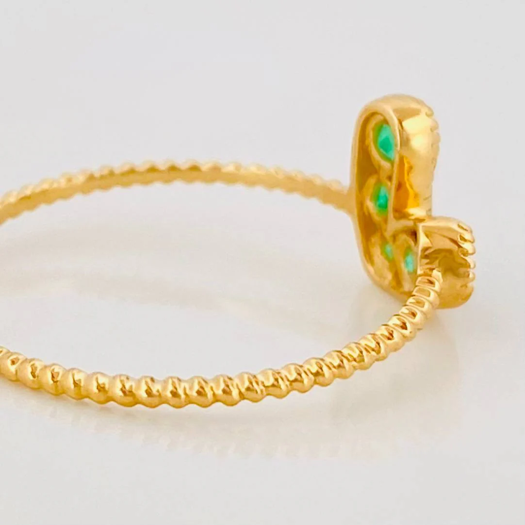 Anillo Corazon Esmeraldas 24pts 0.9 g / T6 1/2 Oro Amarillo 18K - Image 4