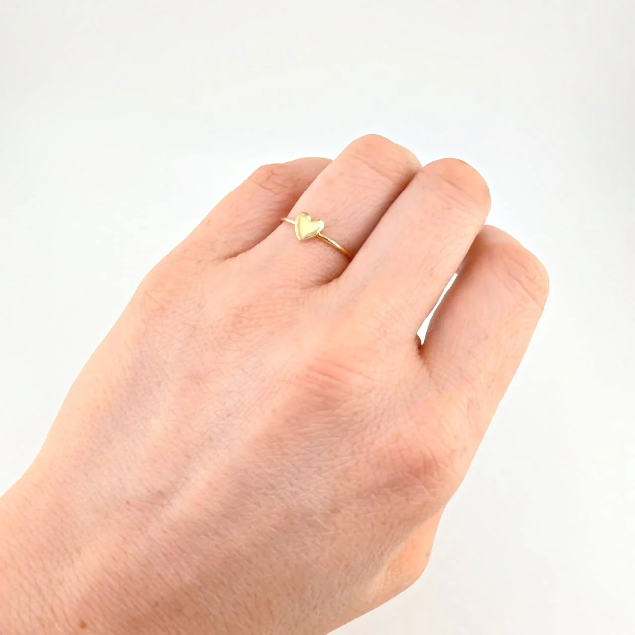 Anillo Corazon liso 0.95g / T6 Oro Amarillo 18K - Image 4