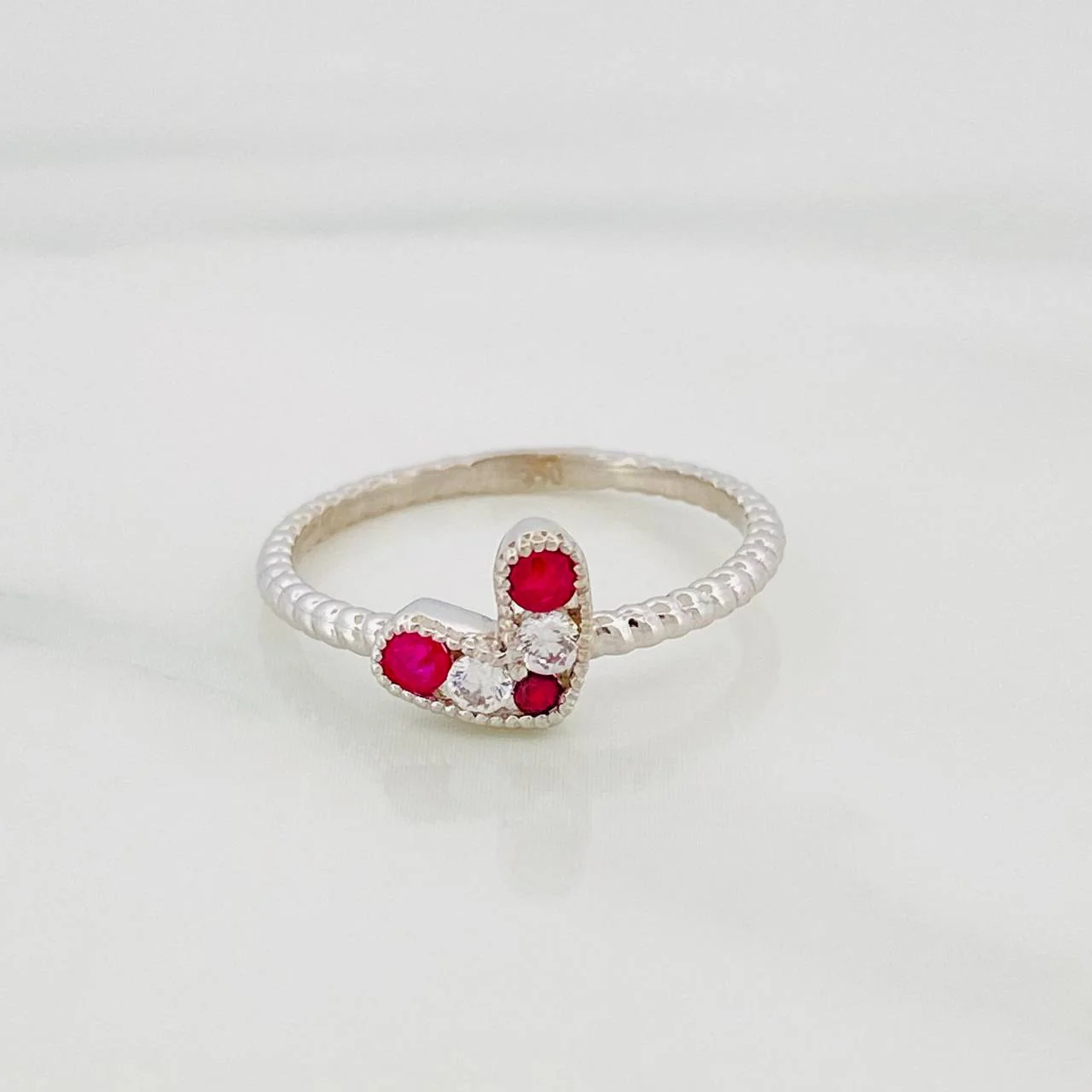 Anillo Corazon Rubi 17Pts 1.4 g / T6 1/4 Plata 925