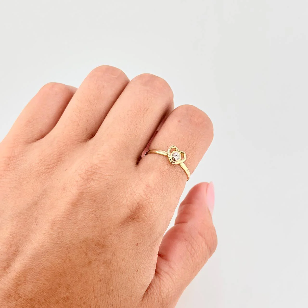 Anillo Corazon Vacio 1.4 g / T5 3/4 Oro Amarillo 18K - Image 4