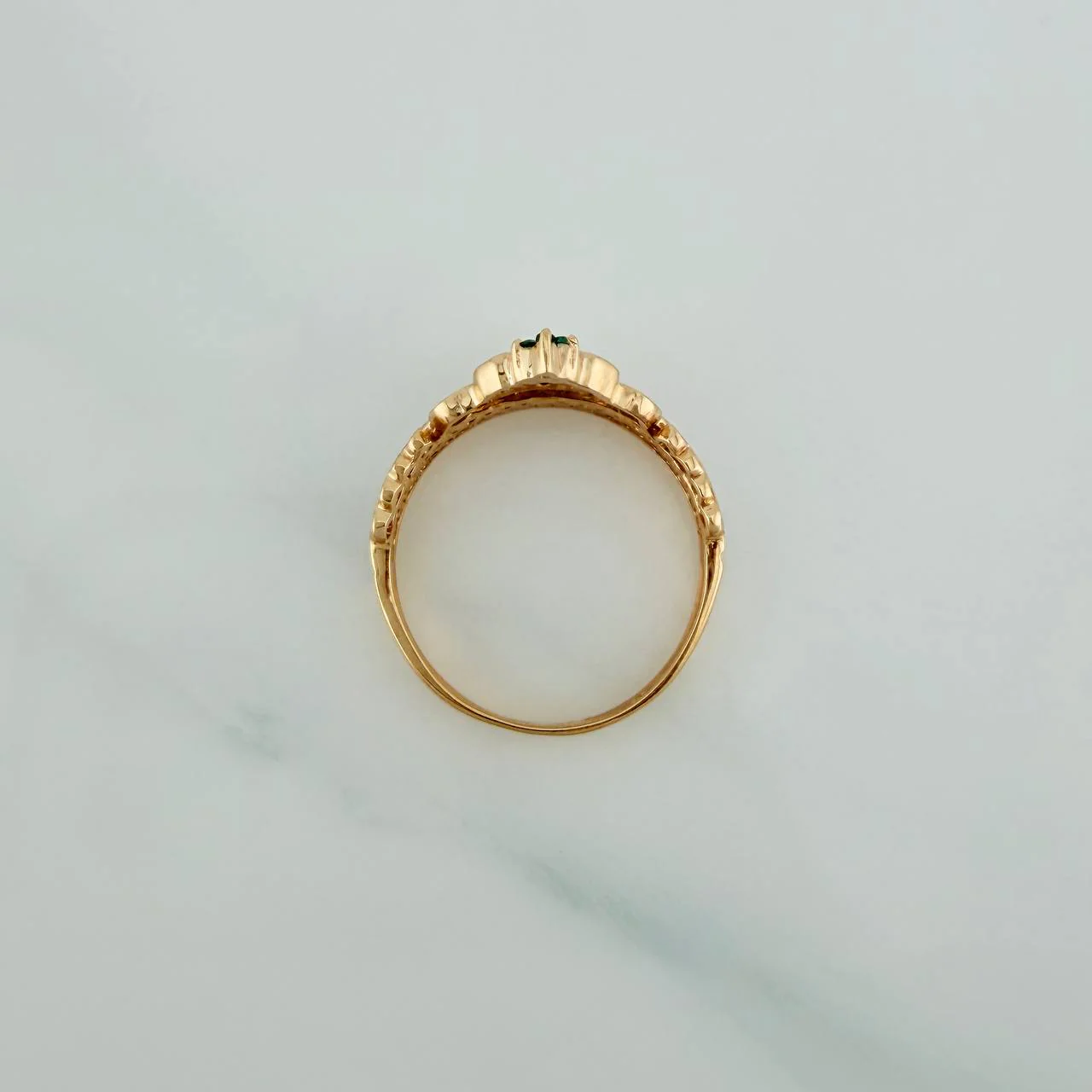 Anillo Corona 2.75gr / T6 1/4 / 2cm / Dos Oros Amarillo Blanco 18K $ - Image 4