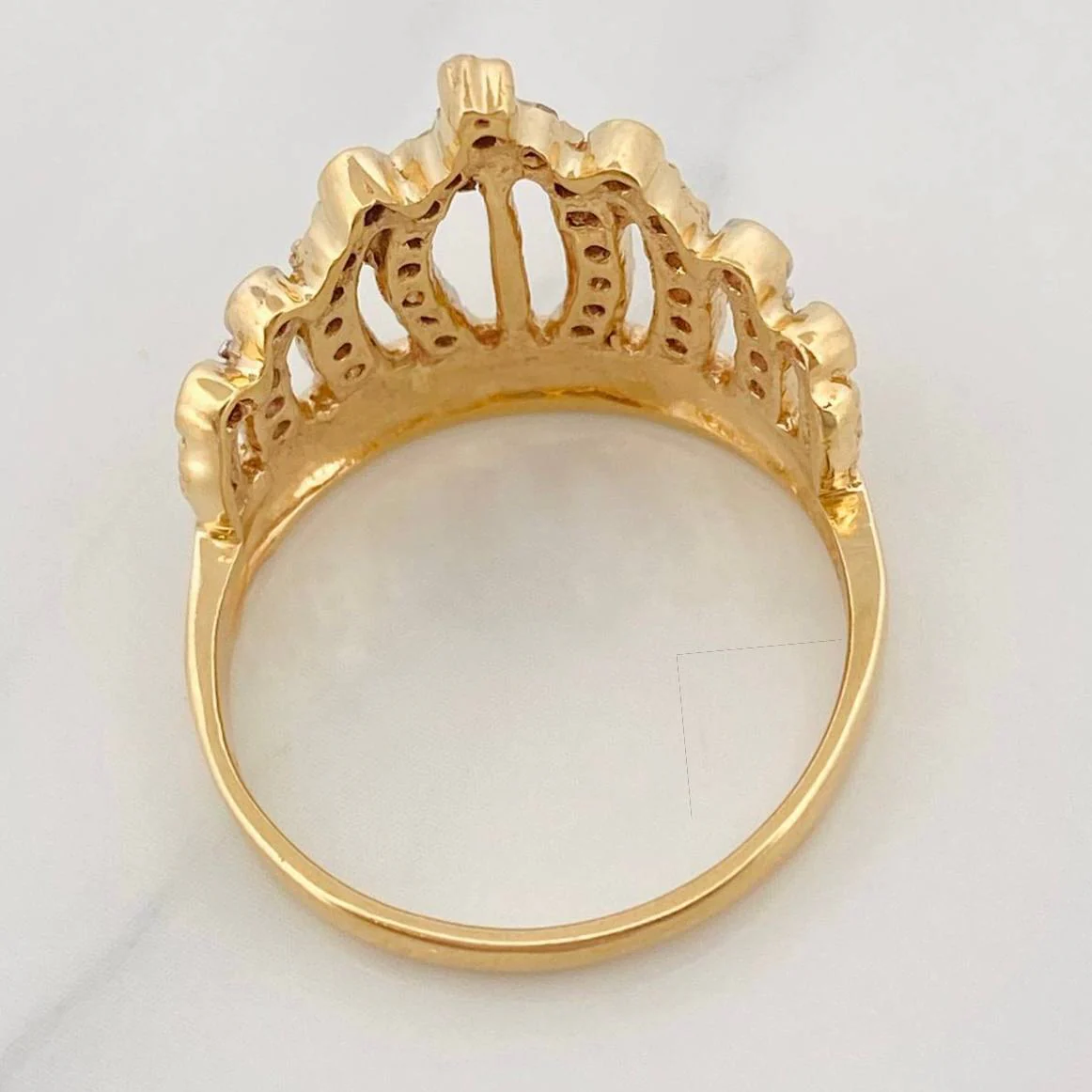 Anillo Corona 4.15g / T7 1/2 Oro Amarillo 18K - Image 4
