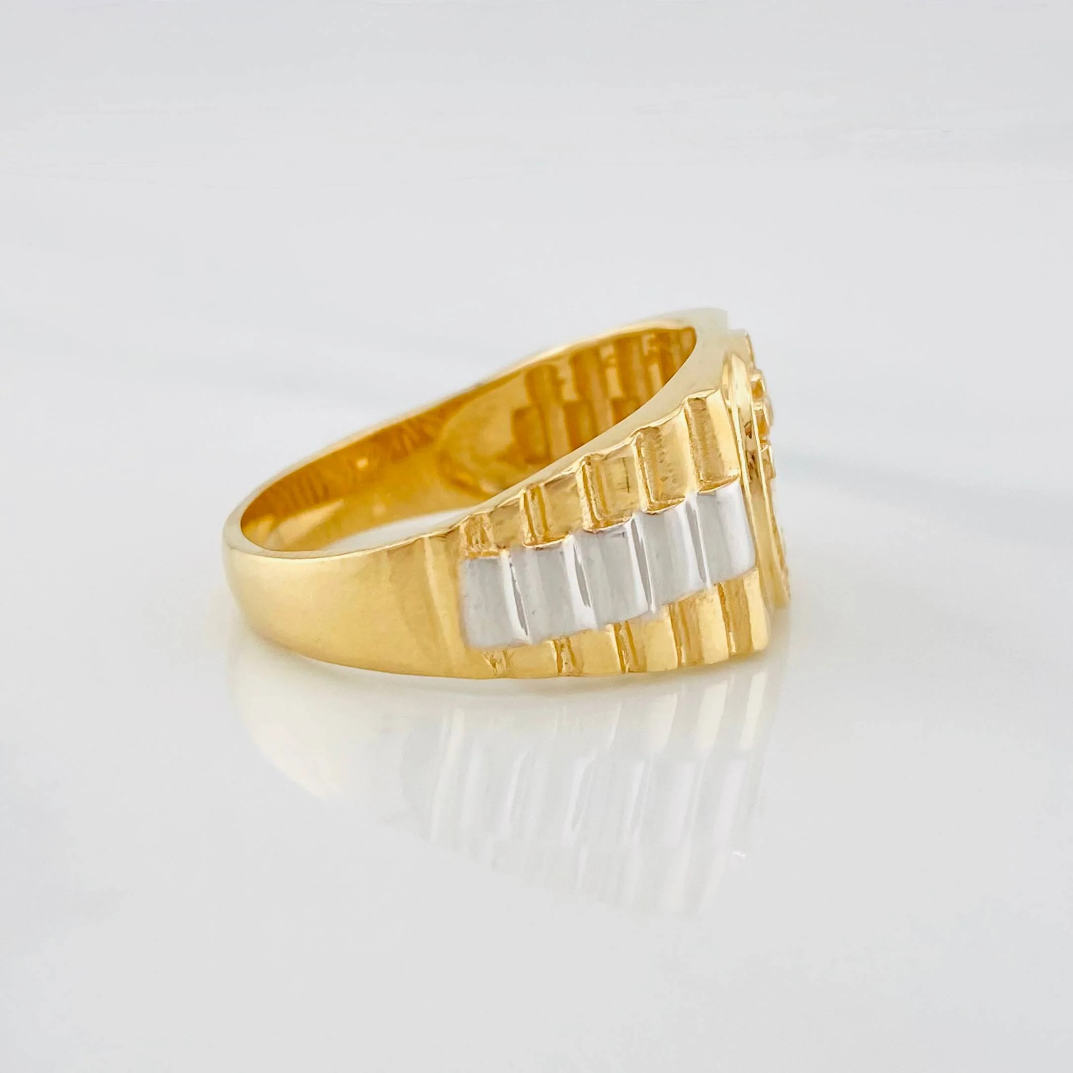 Anillo Corona 6.95g / T9 1/2 Dos Oros Amarillo Blanco 18K - Image 3