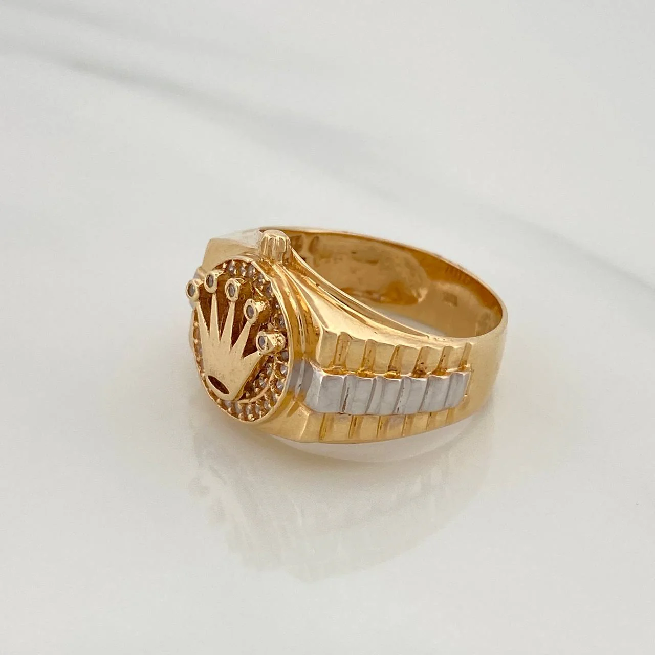Anillo Corona 7.9gr / T8 1/4 / Dos Oros Amarillo Blanco 18K $ - Image 2