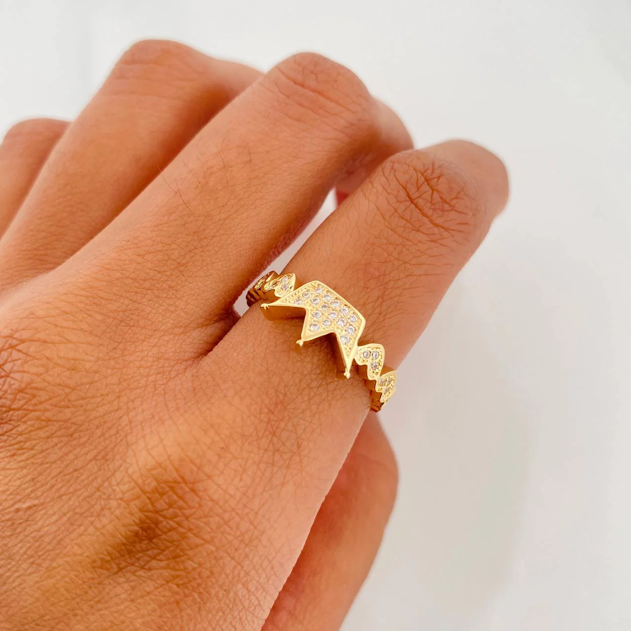 Anillo Corona Corazones 2.55 g / T7 Oro Amarillo 18K - Image 5