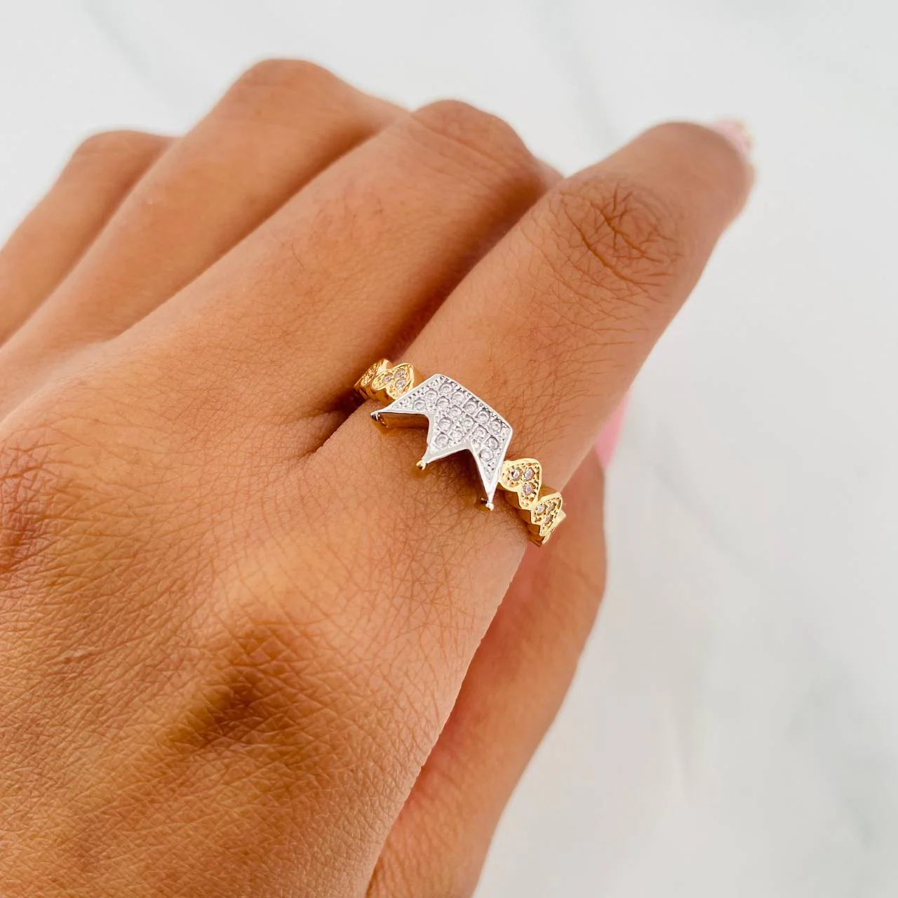 Anillo Corona Corazones 2.7 g / T7 Dos Oros Amarillo Blanco 18K - Image 5