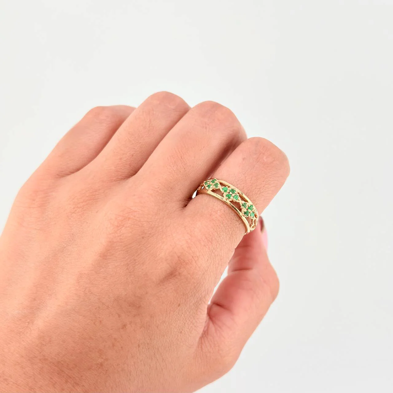 Anillo Crúz Basteada Filigrana Esmeraldas 30pts 3.15gr / T7 1/2 / Oro Amarillo 18K - Image 4