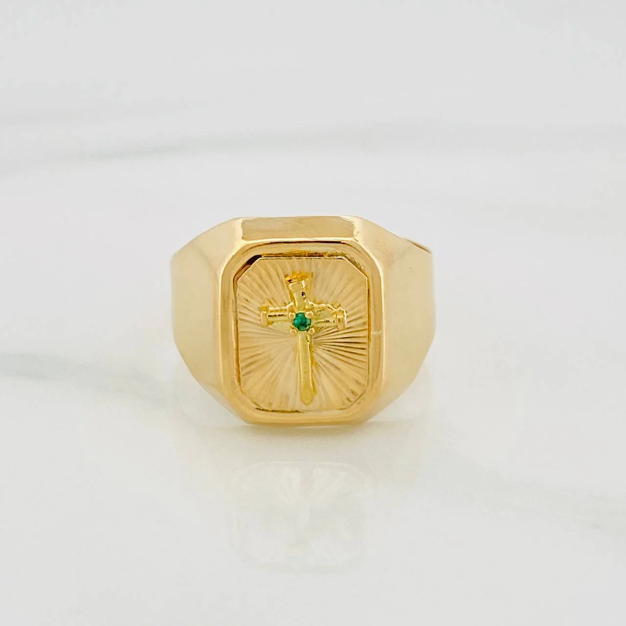 Anillo Cruz Clavo 3.45 g / T10 Oro Amarillo 18K