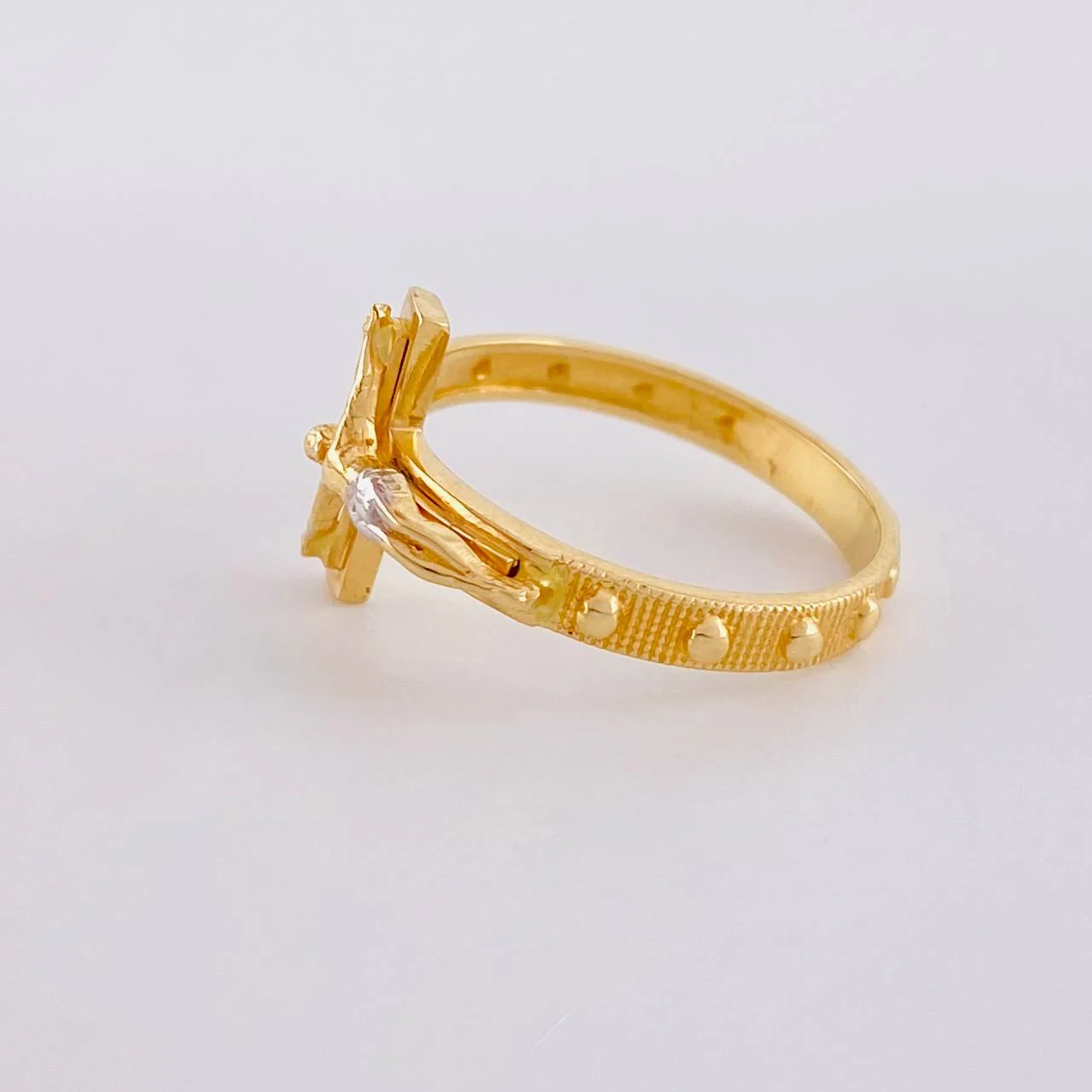 Anillo Cruz Cristo Punteado 3.05g / T7 Dos Oros Amarillo Blanco 18K - Image 2