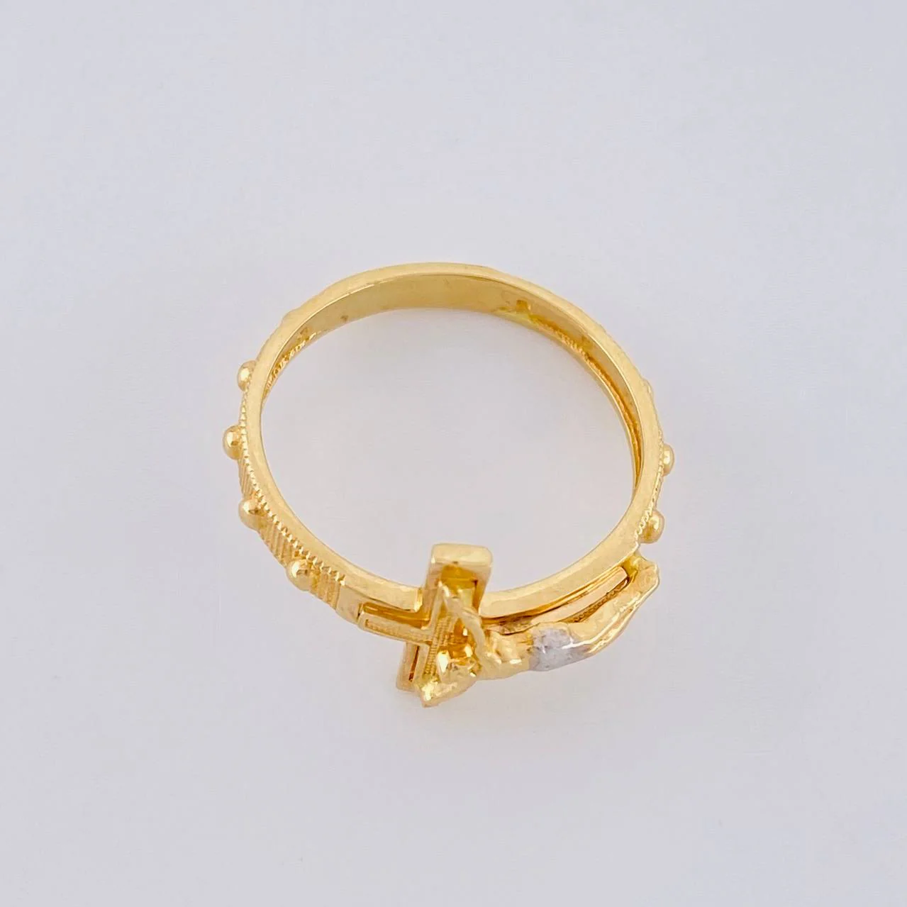 Anillo Cruz Cristo Punteado 3.05g / T7 Dos Oros Amarillo Blanco 18K - Image 3