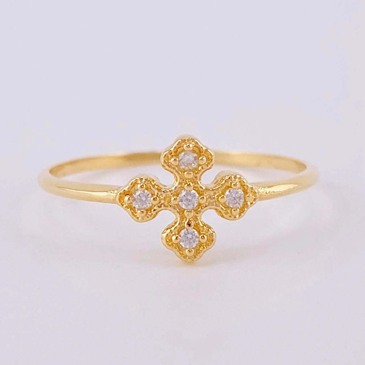 Anillo Cruz Floreada 1.15gr / T6 1/2 / Oro Amarillo 18K ©