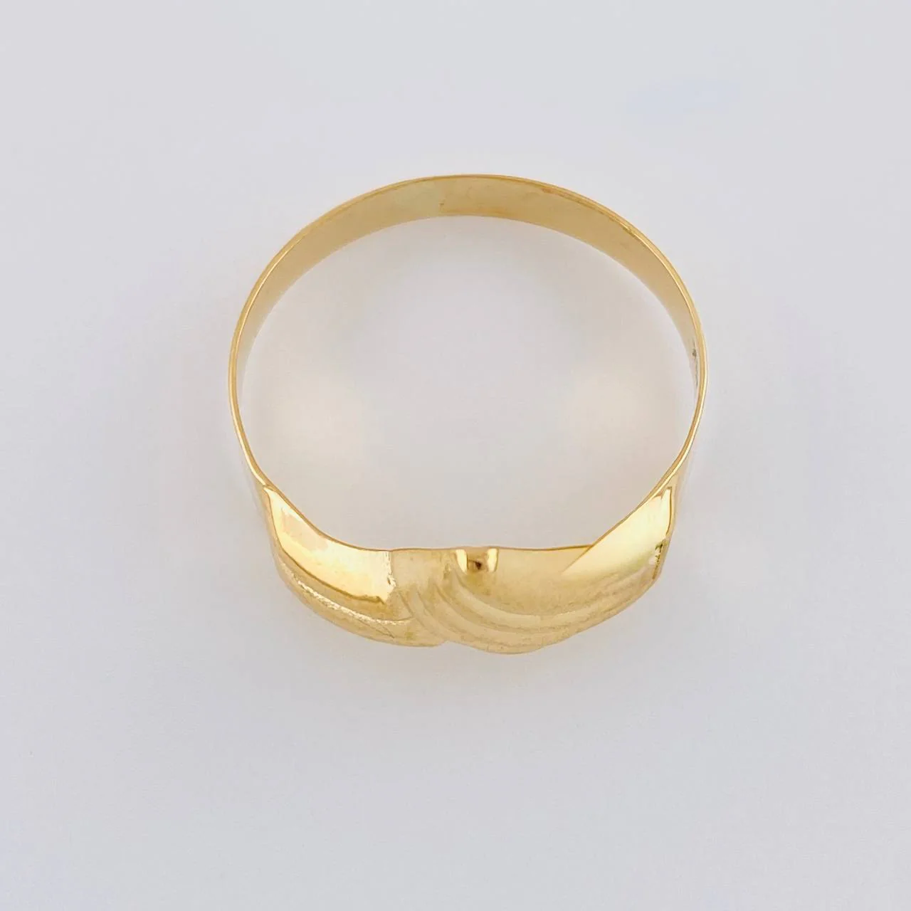 Anillo Curva Enlazada 1.65 g / T5 1/2 Oro Amarillo 18K - Image 3