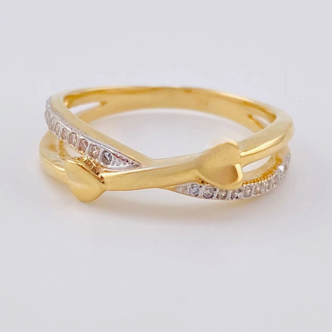 Anillo Entrelezado Corazones 3.55 g / T7 1/4 Oro Amarillo 18K