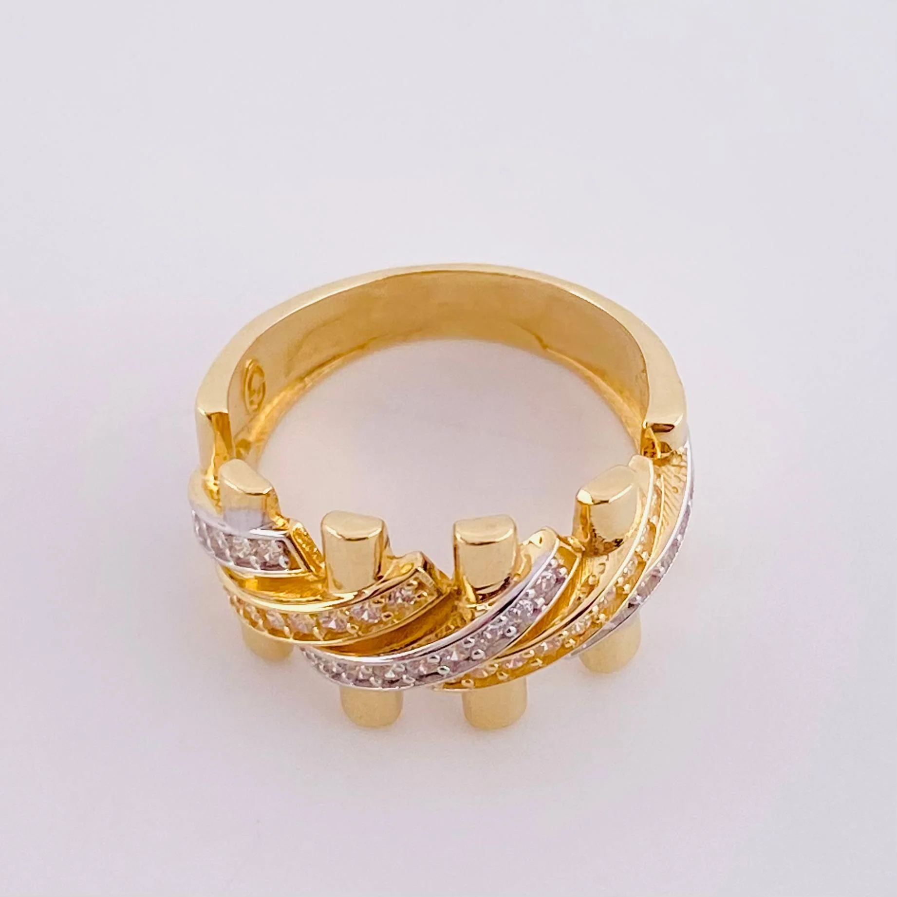 Anillo Eslabones Cubano 4.75 g / T6 Dos Oros Amarillo Blanco 18K - Image 3