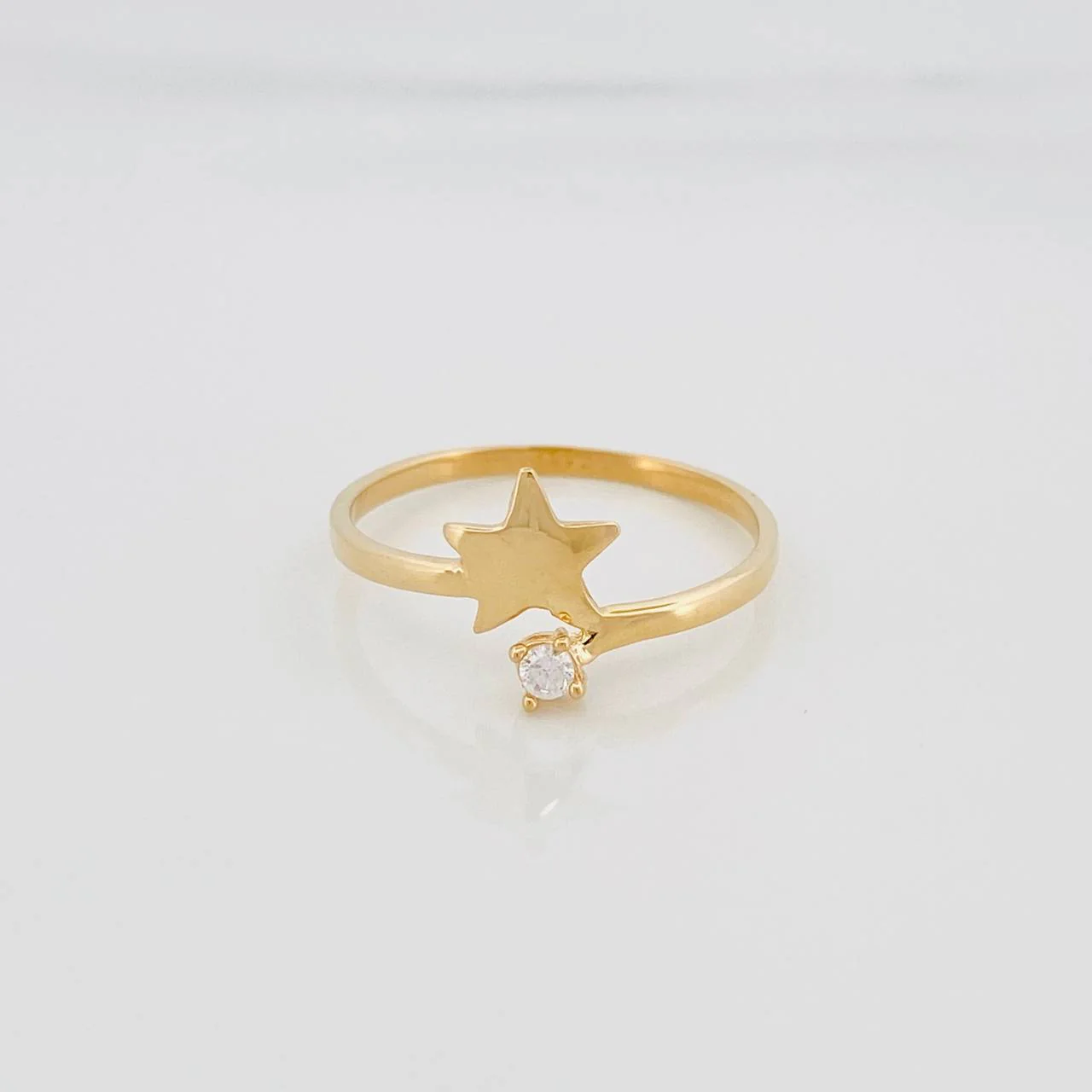 Anillo Estrella 1.45 g / T7 1/4 Oro Amarillo 18K