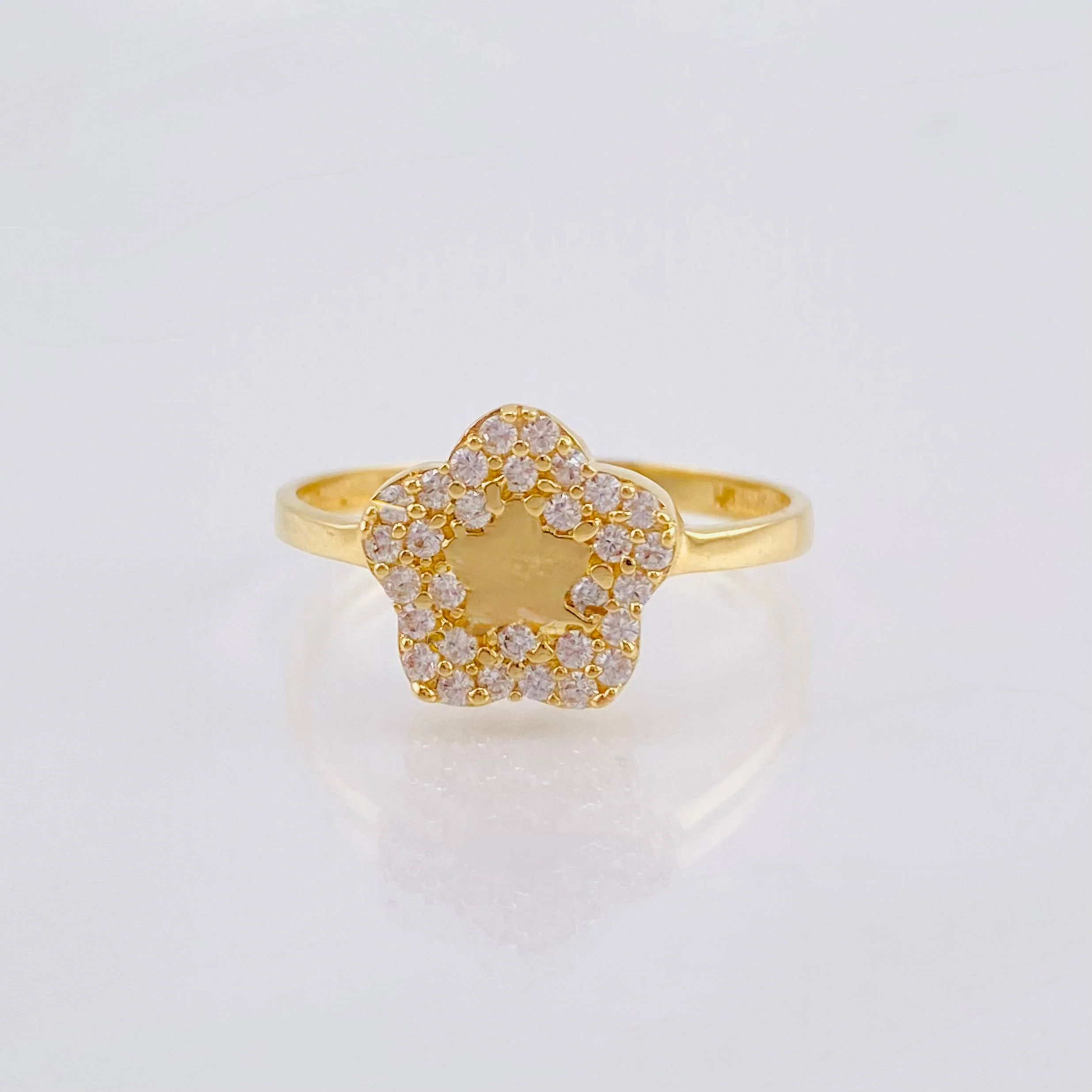 Anillo Estrella En Flor 2.15 g / T8 1/4 Oro Amarillo 18K