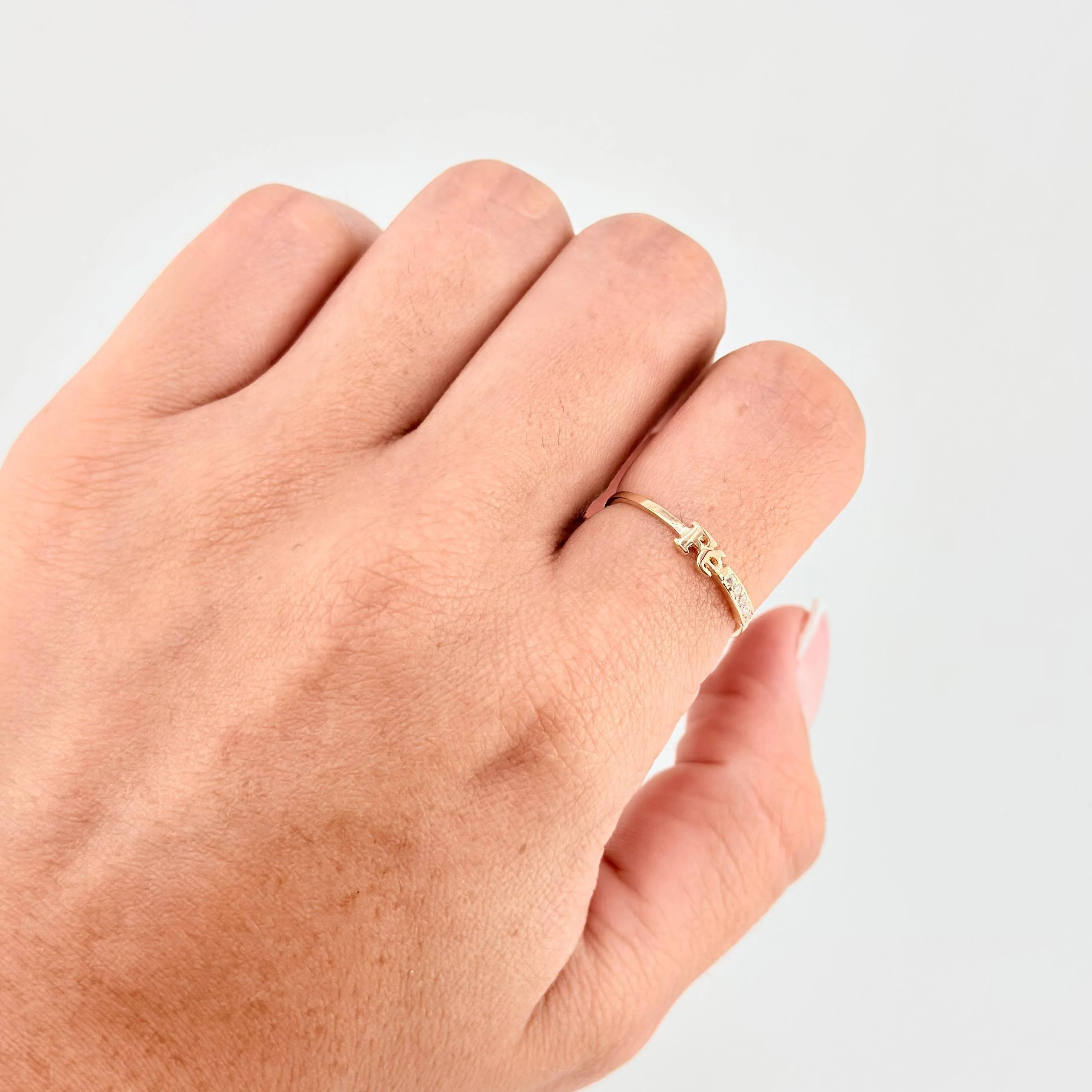 Anillo Fé 0.85 g / T6 Oro Amarillo 18K - Image 4