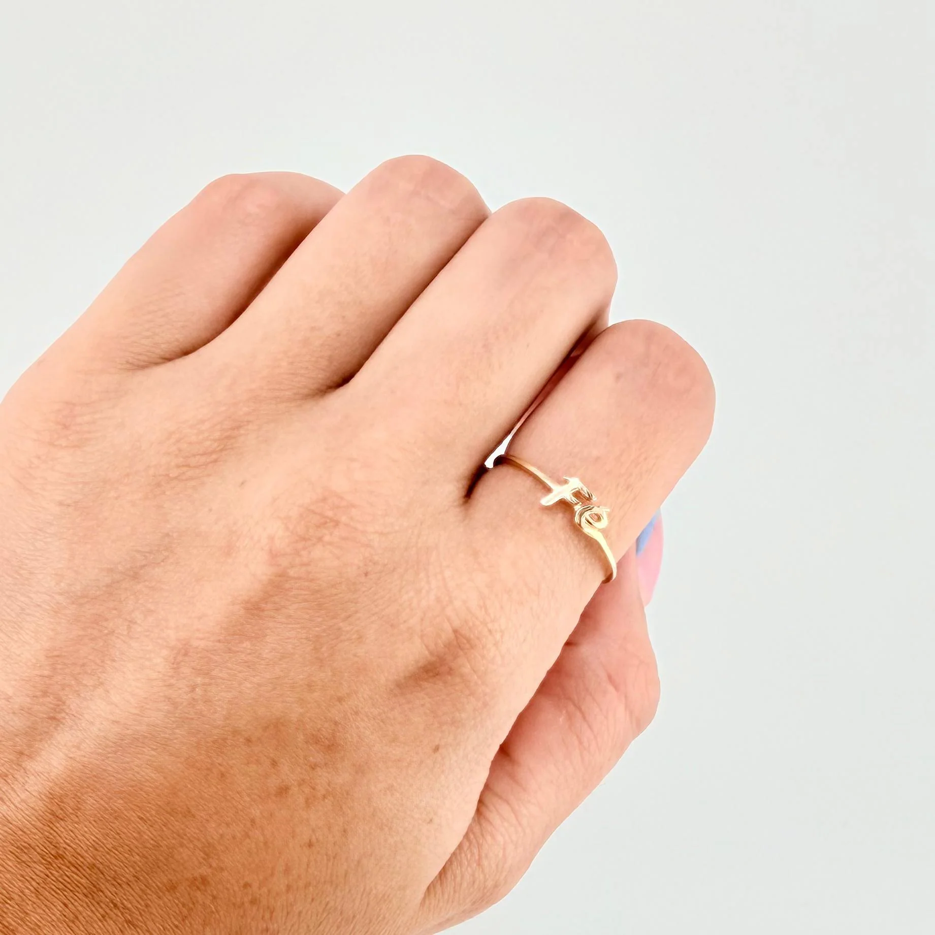 Anillo Fe 0.95 g / T6 1/2 Oro Amarillo 18K - Image 4