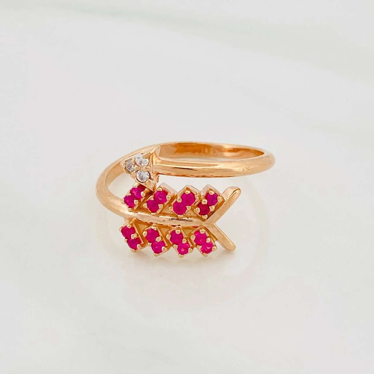 Anillo Flecha 4.2g / T8 Oro Rosa 18K