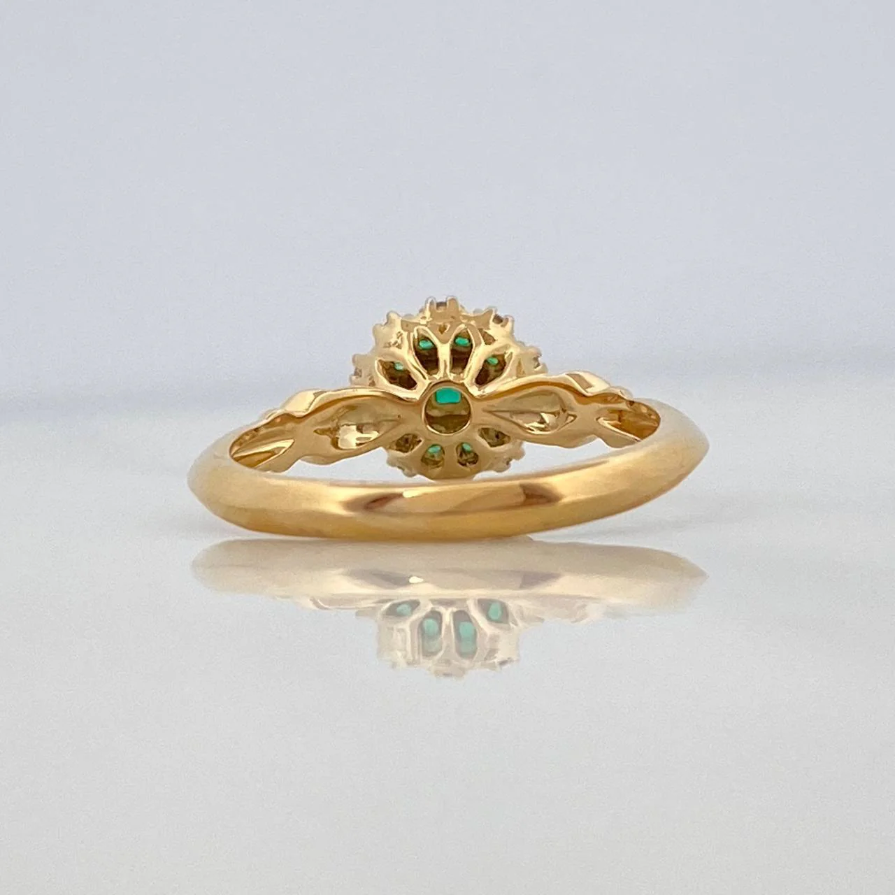 Anillo Flor Esmeraldas 28Pts Diamantes 05Pts 3.05 g / T6 Dos Oros Amarillo Blanco  18K - Image 3