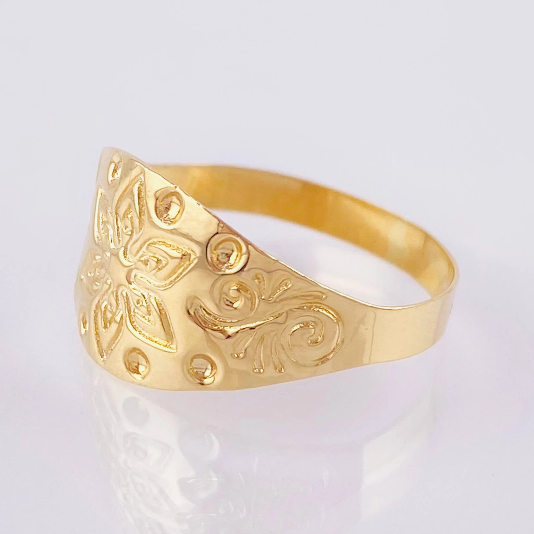 Anillo Flor Mandala 1.45 g / T7 1/2 Oro Amarillo 18K - Image 2