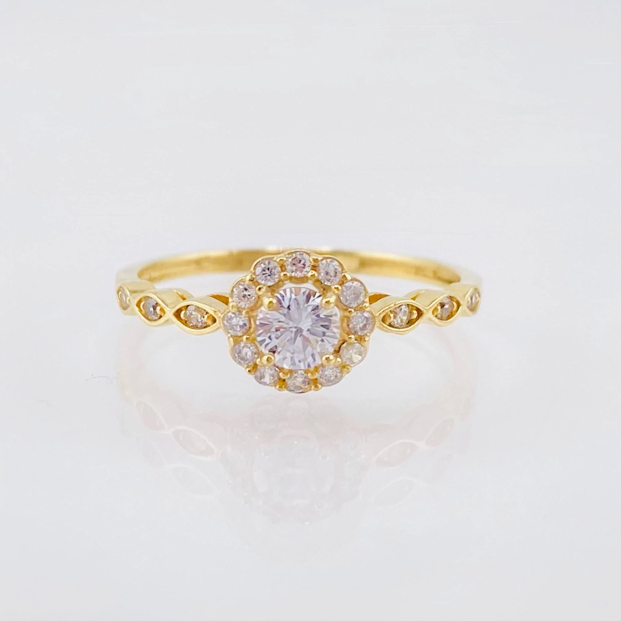 Anillo Halo Ojal 1.8gr / T6 1/4 / Oro Amarillo 18K *