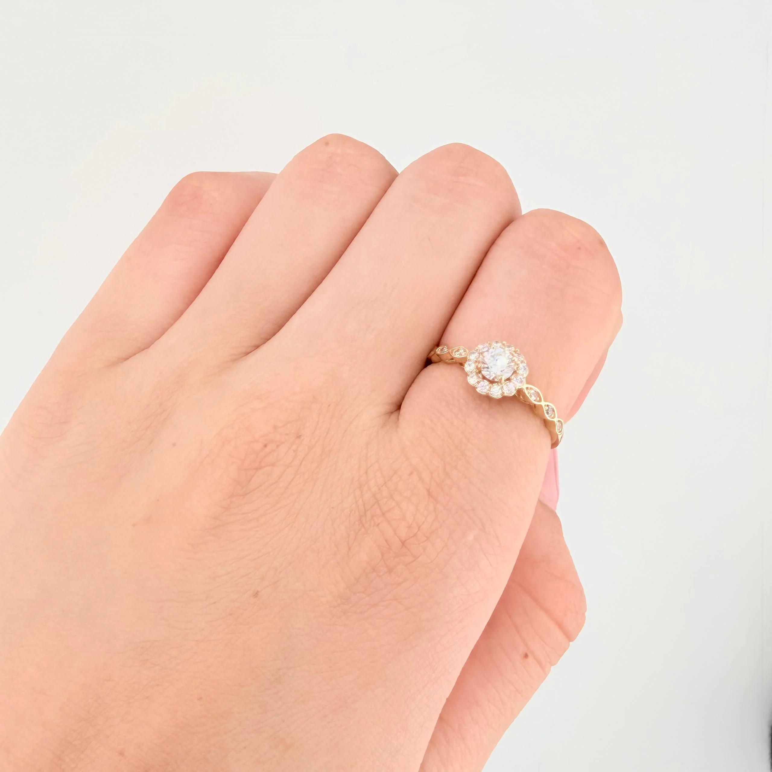 Anillo Halo Ojal 1.8gr / T6 1/4 / Oro Amarillo 18K * - Image 4