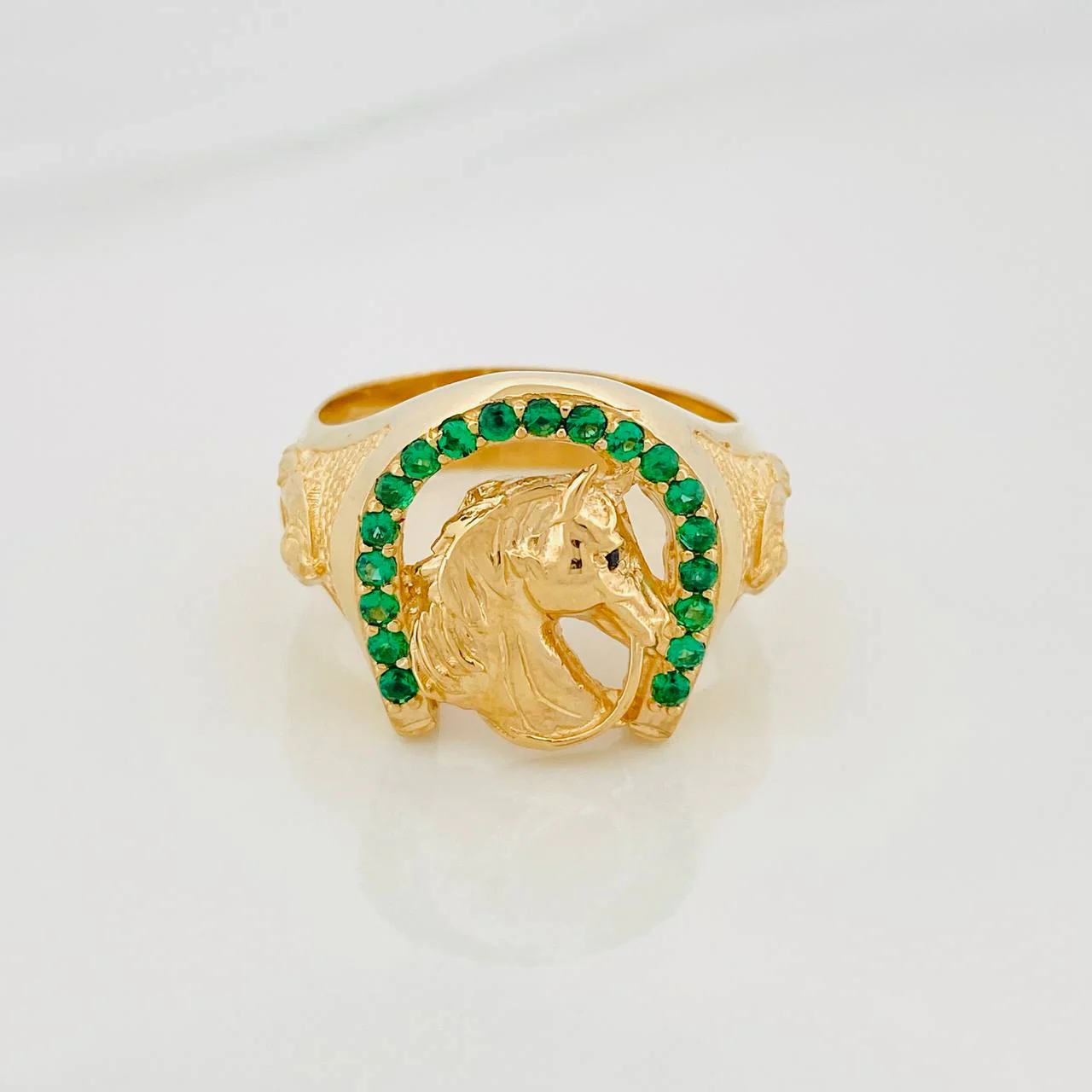 Anillo Herradura Caballo 13.3 g / T11 1/4 Oro Amarillo 18K