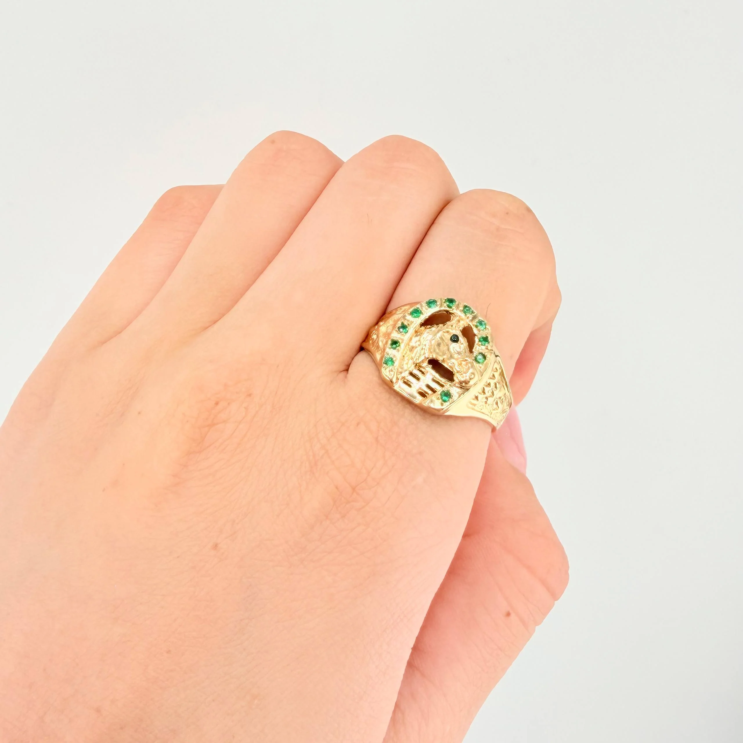 Anillo Herradura Caballo 5.4gr / T9 3/4 / Oro Amarillo 18K © - Image 4