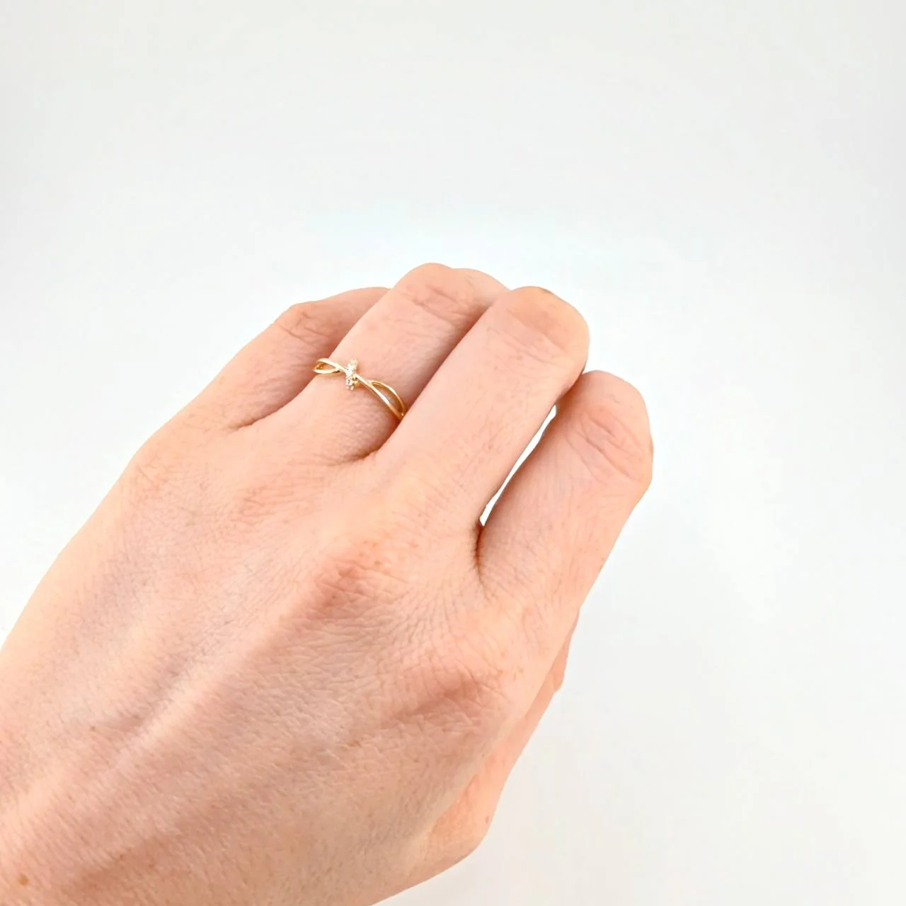 Anillo Infinito entrelazado 1.25g / T6 1/2 Oro Amarillo 18K - Image 4