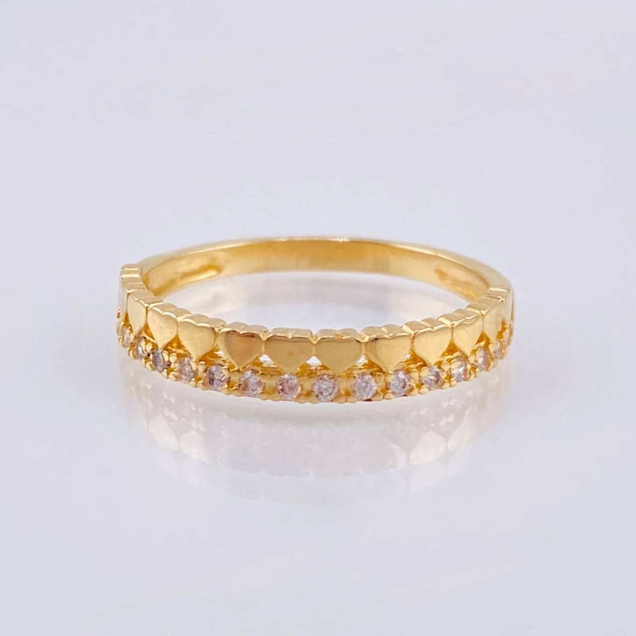 Anillo Linea Corazones 2.35 g / T8 Oro Amarillo 18K